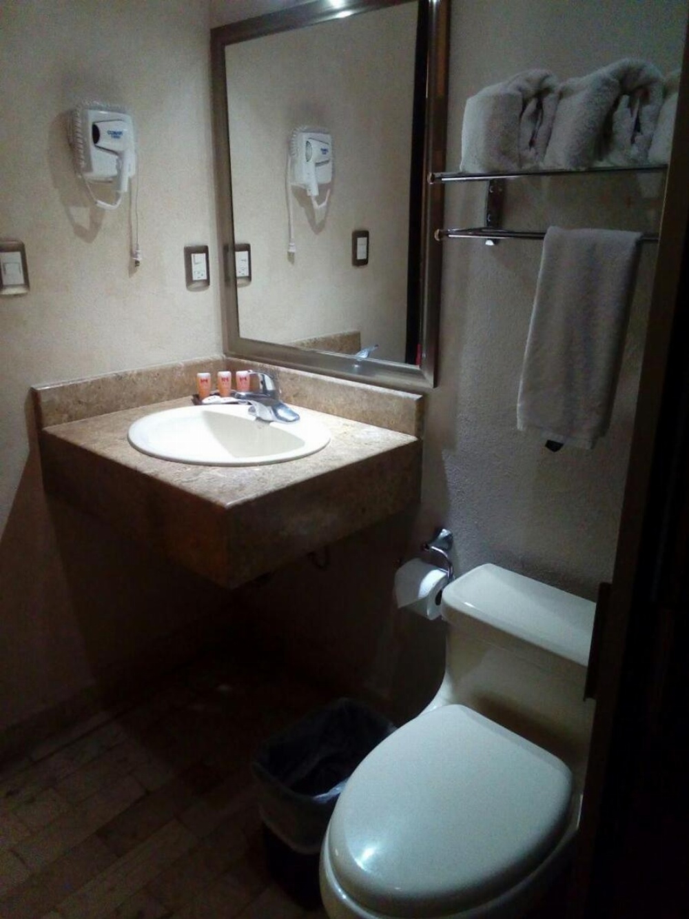 Hotel Madrid Image 11